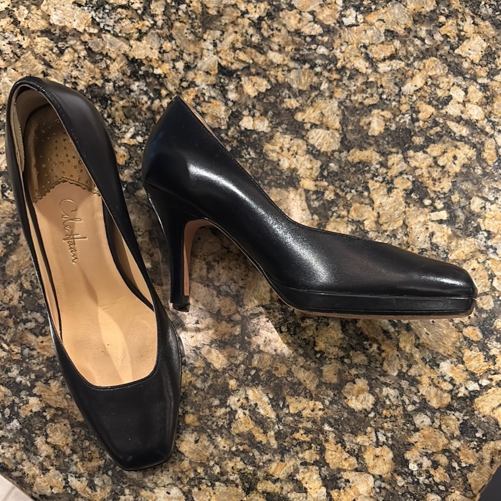 Cole Haan Classic Black Heels Sleek Design